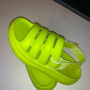 women’s ugg slides size 8